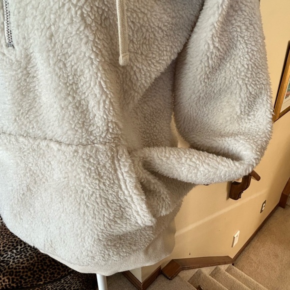 Vans Sub Culture Off-White Sherpa Fleece Half zip Jacket - Picture 8 of 9